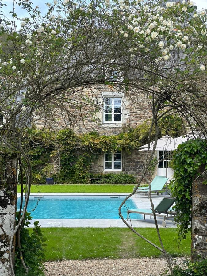 Manoir Du Vau D Arz Gites Et Chambres D Hotes Avec Piscine Malansac Exterior foto